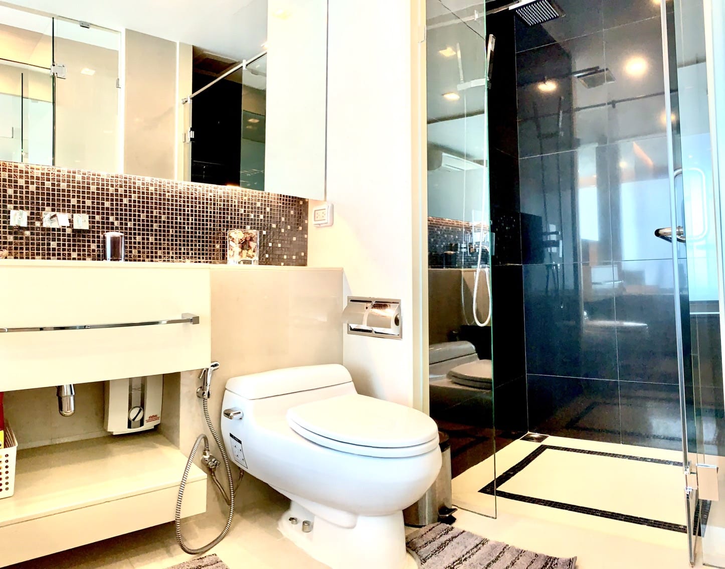 1-Bed 1-Bath 45 sqm Condo at The Address Asoke near MRT Phetchaburi for Rent 26K THB/month