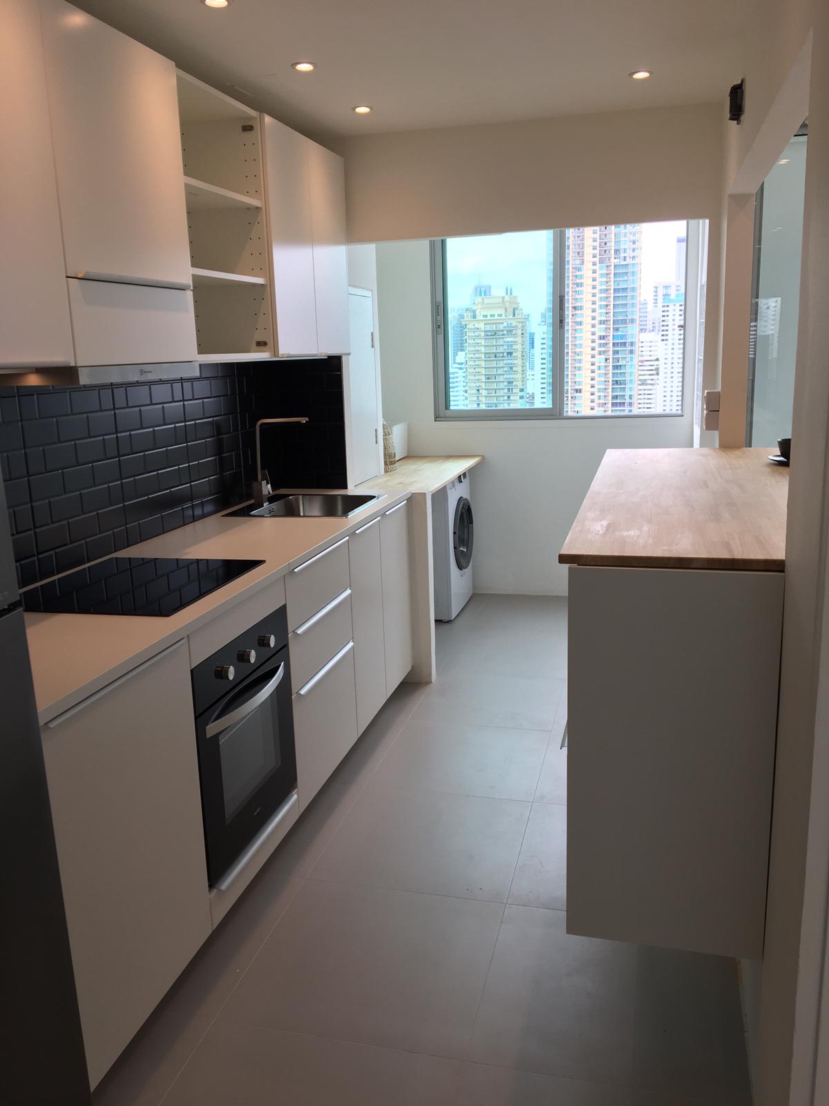 3-Bed 2-Bath 137 sqm Condo at D.S. Tower 2 Near BTS Phrom Phong for Rent 67,000 THB/month