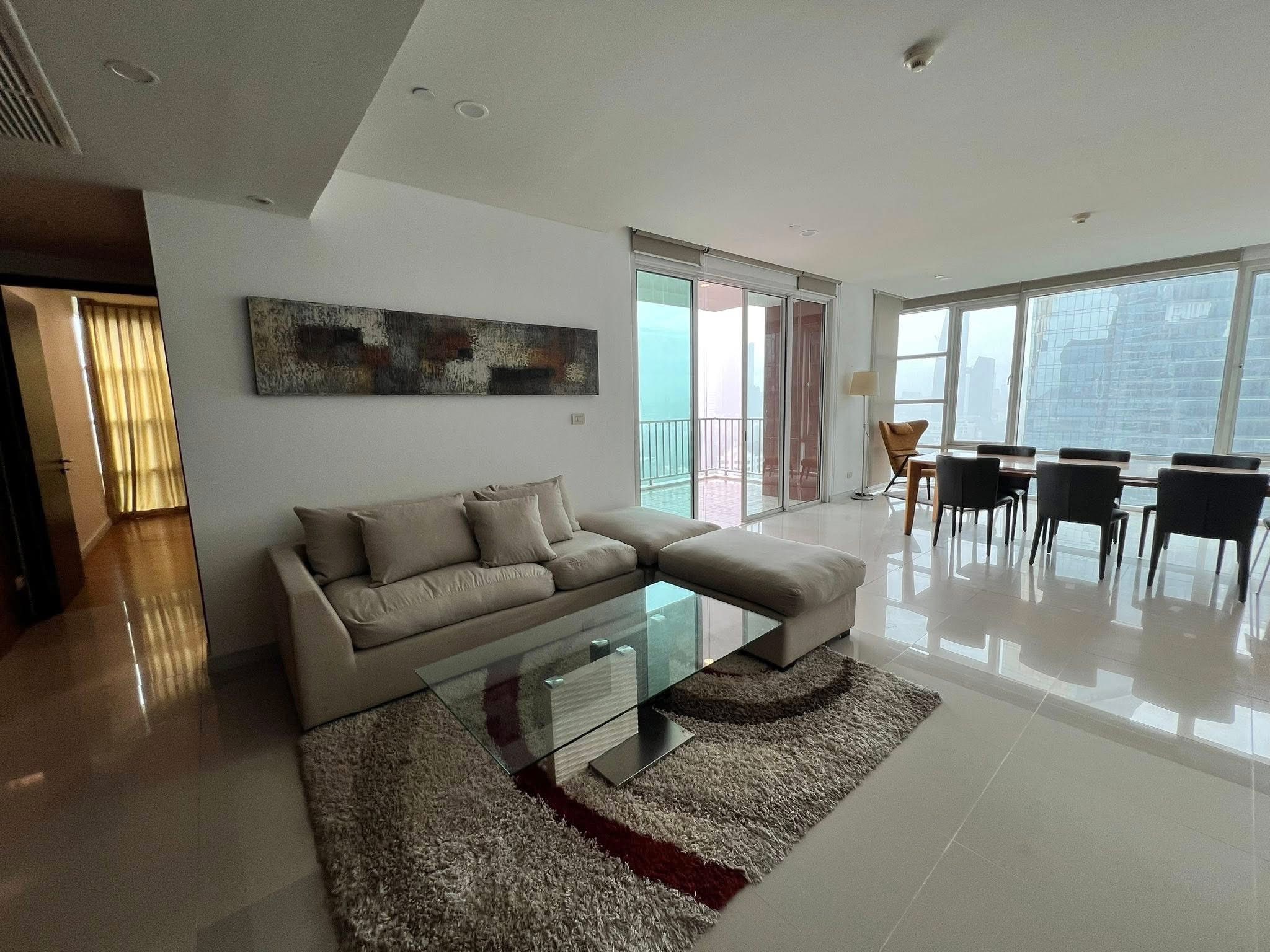 3-Bed 3-Bath 170 sqm Fullerton Sukhumvit Condo Near BTS Ekkamai for Rent 90K THB