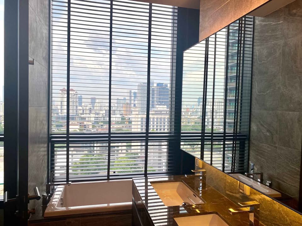 2-Bed 2-Bath 72 sqm THE ESSE Sukhumvit 36 Condo Near BTS Thonglor for Rent 80K THB