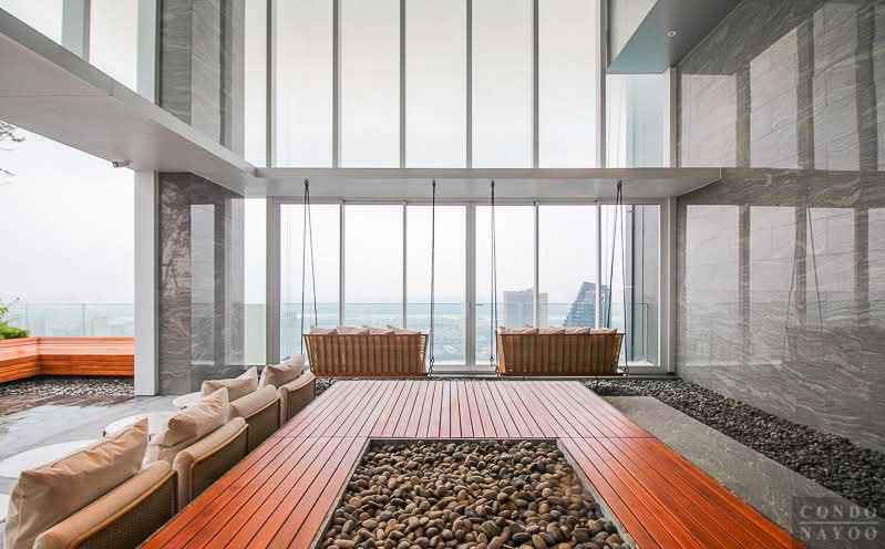 2-Bed 2-Bath 72 sqm THE ESSE Sukhumvit 36 Condo Near BTS Thonglor for Rent 80K THB