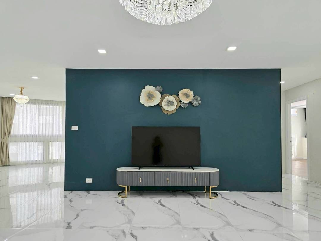 3-Bed 3-Bath 223sqm Condo at President Park Sukhumvit 24 near BTS Phrom Phong for Rent 68K THB