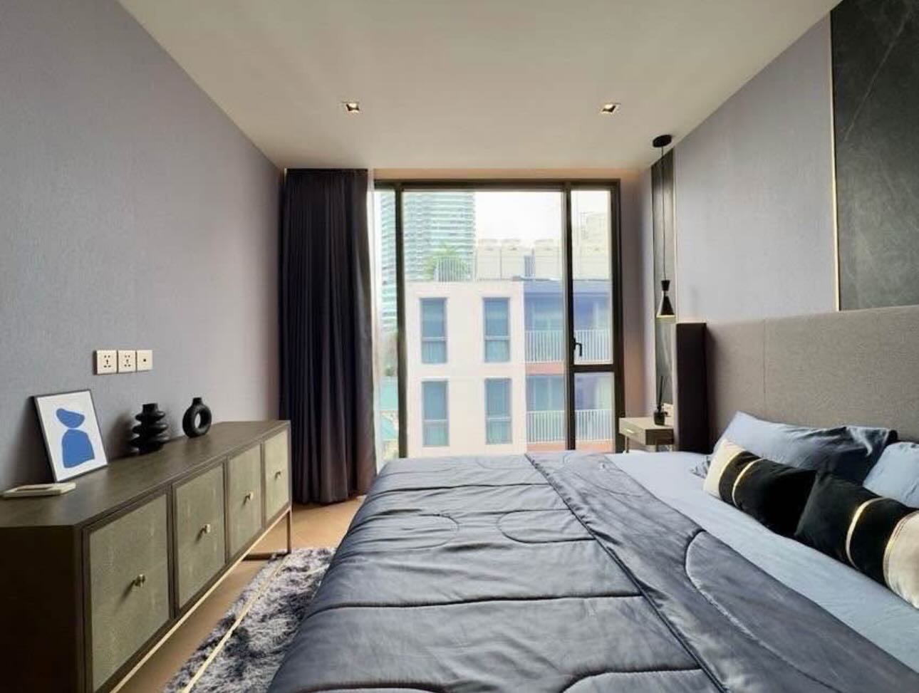 1-Bed 1-Bath 53 sqm Condo at The Reserve Hideaway Ekkamai near BTS Ekkamai for Rent 58K THB or Sale 13.9M THB