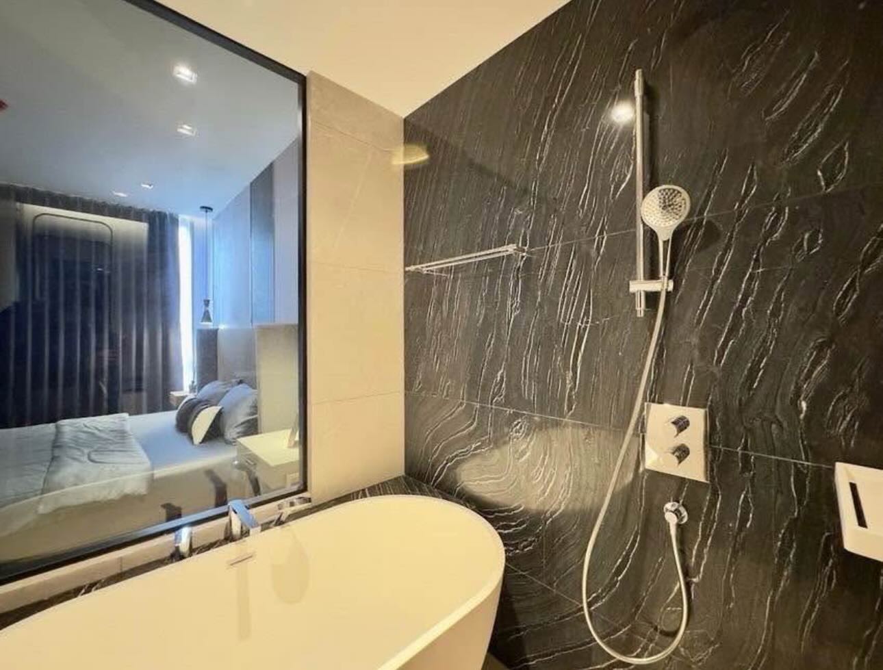 1-Bed 1-Bath 53 sqm Condo at The Reserve Hideaway Ekkamai near BTS Ekkamai for Rent 58K THB or Sale 13.9M THB