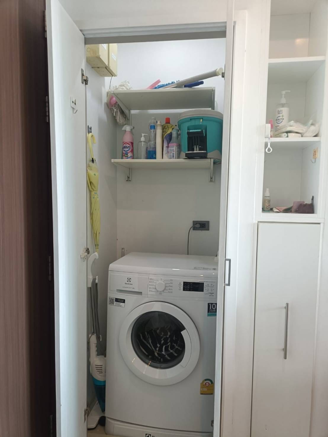 1-Bed 1-Bath 42 sqm River View Condo Near BTS Phra Khanong for Rent 24,500 THB